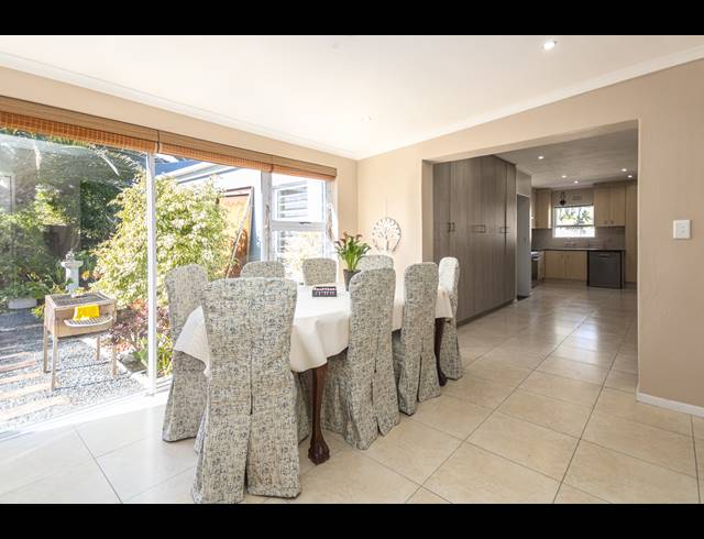 3 BEDROOM FREESTANDING SOLD IN MELKBOSSTRAND CENTRAL